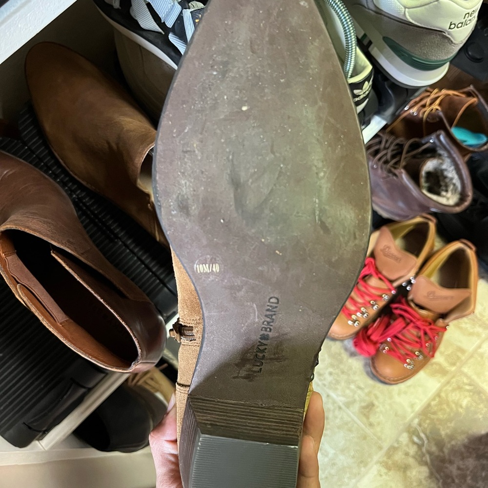 Lucky brand heels - Picture 2 of 3